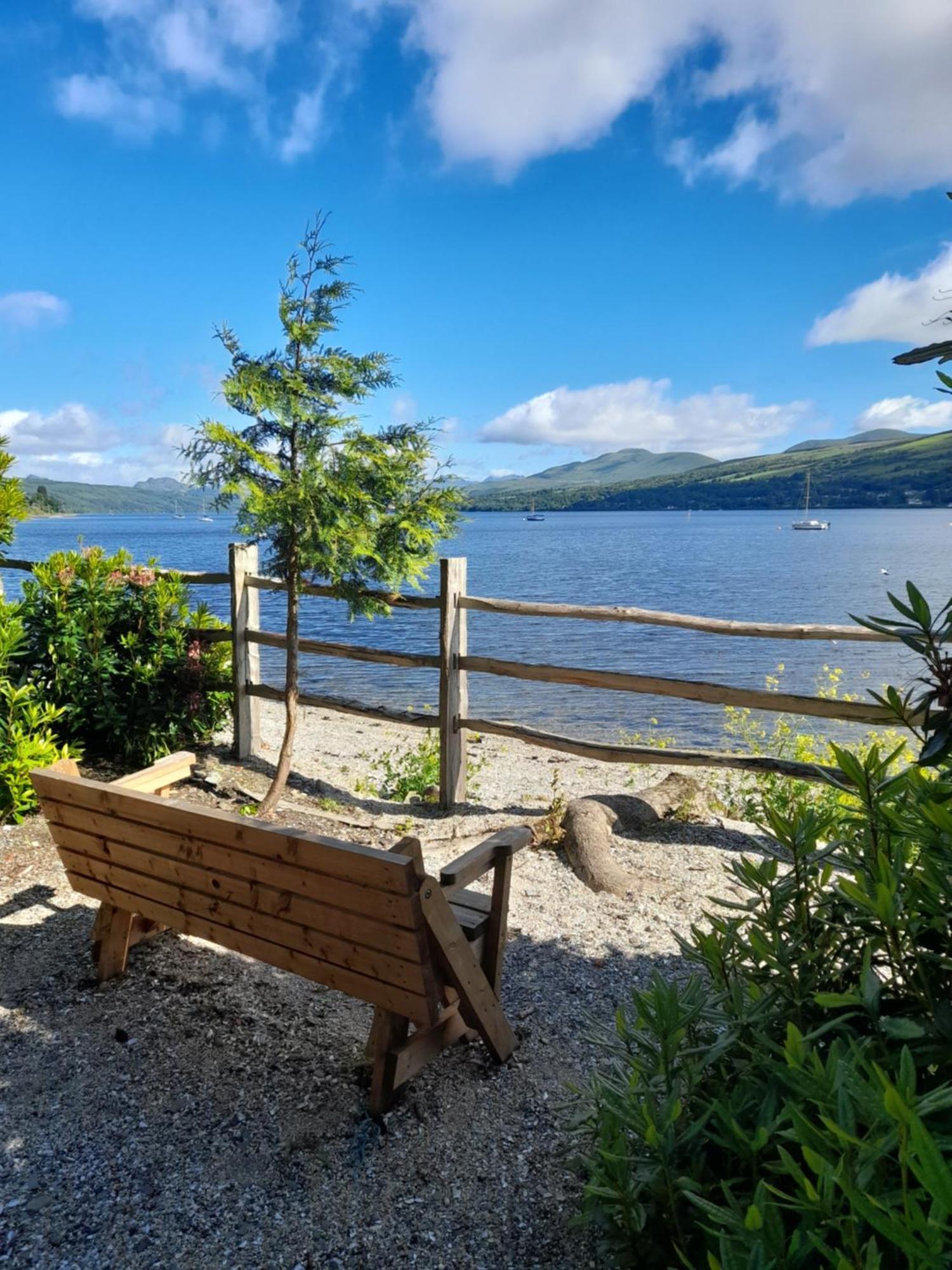 Cosy Lochside Cottage With Mountain And Sea Views Clynder Luaran gambar